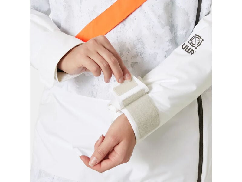 【入手困難】helly hansen スキーウェア ホワイト セットアップ m 入手困難】helly hansen スキーウェア ホワイト セットアップ m